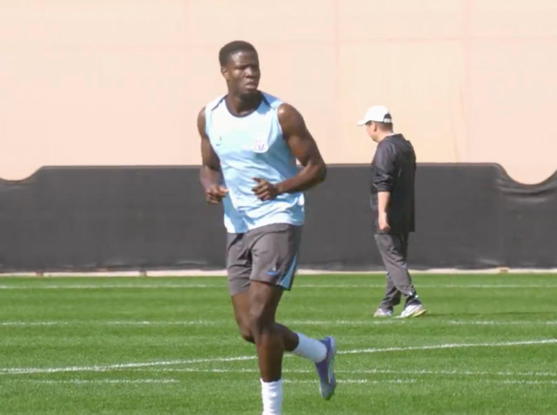 ggbet网页版-记者：申花队员对盖伊的印象就是“壮”，在身前就是一堵墙